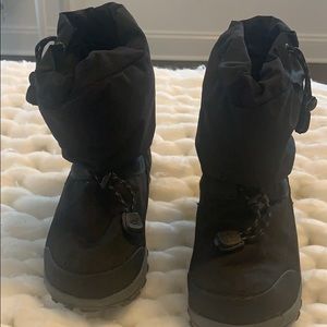 Black Snow boots size 1